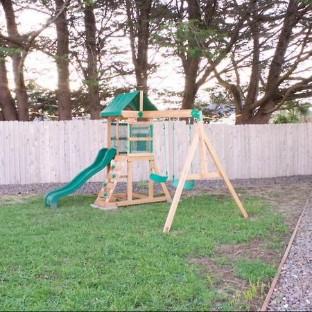 Private Home - Playground, Jumping Mat, Bbq, Darts, Firepit, Gazebo, 4 Smart Tvs, White Cotton Bedding, - The Redwood Cul-De Sac Beach Retreat Crescent City Exteriör bild