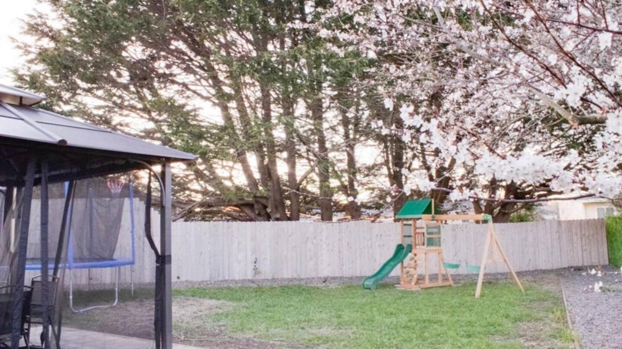Private Home - Playground, Jumping Mat, Bbq, Darts, Firepit, Gazebo, 4 Smart Tvs, White Cotton Bedding, - The Redwood Cul-De Sac Beach Retreat Crescent City Exteriör bild